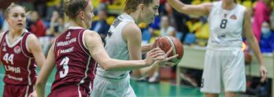 Женская баскетбольная команда "Гомельские рыси" крупно уступила в домашнем матче