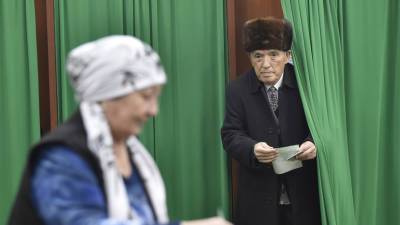 Явка на президентские выборы в Узбекистане составила порядка 65% на 13:00 мск