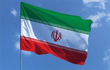 В Иране губернатору во время инаугурации дали пощечину