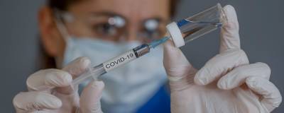 Более половины заболевших COVID-19 составляют пожилые люди