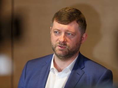 Нардепов, нарушающих регламент Рады, нужно наказывать "рублем" – Корниенко
