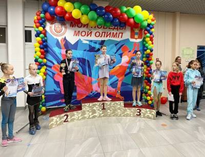 Юные сахалинские фигуристки успешно выступили в Уссурийске