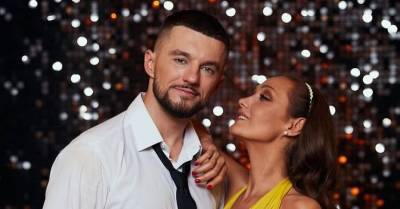 В восьмом эфире "Танцев со звездами-5" проект покинула певица Евгения Власова