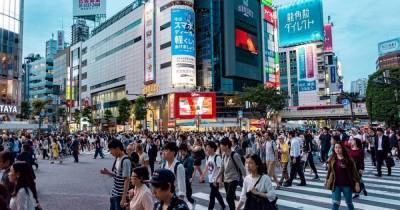 Токио снимает карантинные ограничения с заведений питания