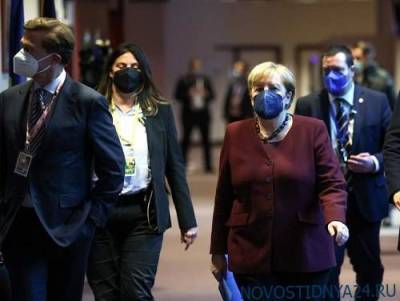 Меркель рассказала о политическом сигнале в цвете ее одежды