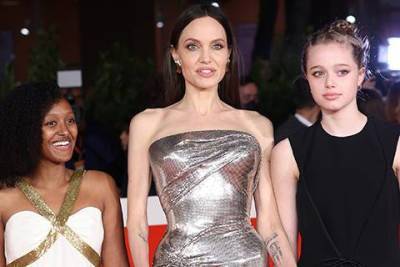 Анджелина Джоли с дочерьми, Кит Харингтон и другие на премьере фильма "Вечные" в Риме