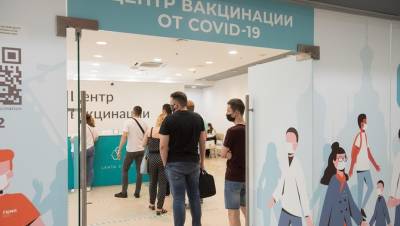 Добровольно и с песнями: QR–коды неожиданно ускорили вакцинацию в Петербурге