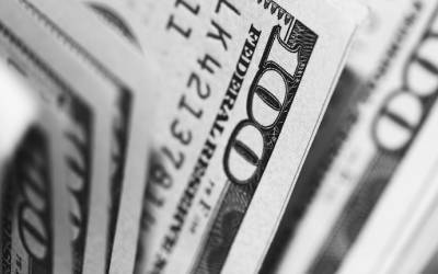 Регулятор значительно нарастил выкуп валюты на межбанке