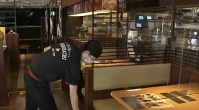 В Токио впервые почти за год сняли ограничения в кафе