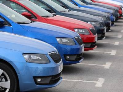 KIA по цене «Мазды»: новые автомобили в России подорожали на треть с начала 2021 года