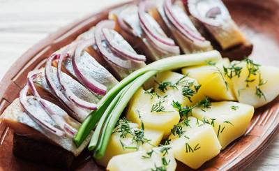 Dagens Nyheter (Швеция): селедка с картошкой — царская еда