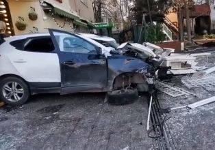 Машина на скорости врезалась в московский ресторан