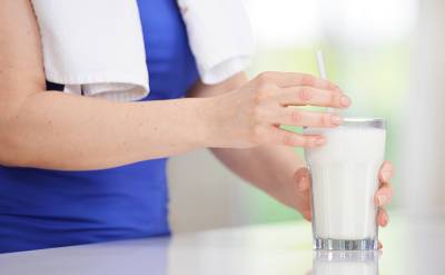 Врач сообщила о неожиданной опасности молока