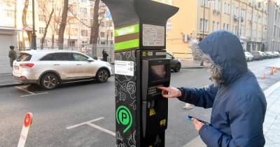 Москвичам рассказали о работе платных парковок в нерабочие дни