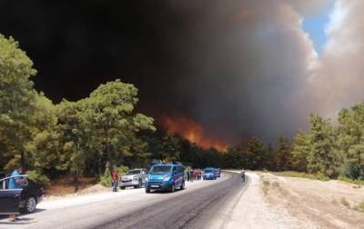 Семеро россиян арестовали в Турции по подозрению в поджоге леса