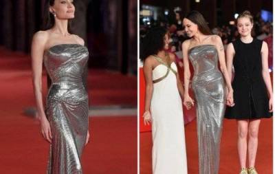 В сопровождении дочерей: Анджелина Джоли очаровала новым появлением на красной дорожке (ФОТО)
