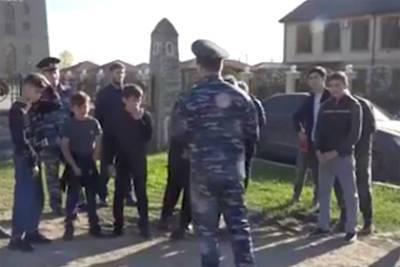 В Чечне публично отчитали детей из-за одной традиции