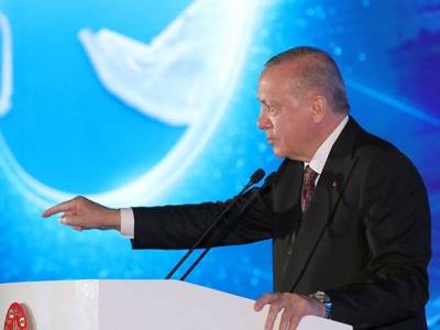 Эрдоган снова «уронил» курс лиры