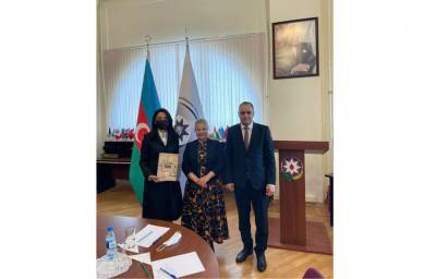 Омбудсмен Азербайджана проинформировала болгарскую делегацию о преступлениях Армении