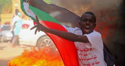 Аналитик объяснил, кто стоит за попыткой переворота в Судане