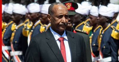 В Судане военные объявили ЧП и распустили правительство