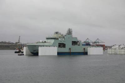 Третий арктический патрульный ледокол HMCS Max Bernays для ВМС Канады спущен на воду