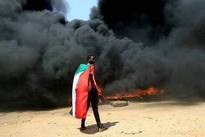 В Судане объявили чрезвычайное положение