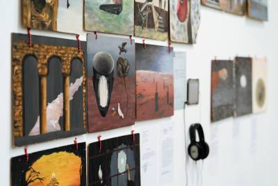 В Краснодаре проходит художественная выставка «Как исчезнуть полностью и никогда не быть найденной»