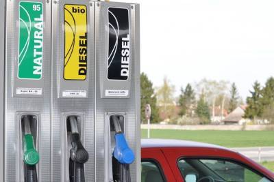 Цены на дизель и бензин в Германии побили очередной рекорд: сколько стоит топливо без налогов