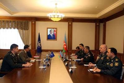 Министр обороны Азербайджана встретился с представителем НАТО (ФОТО)