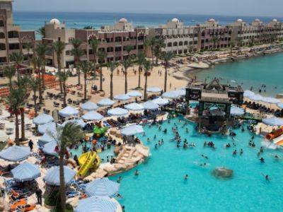 Российские туристы раскупили почти все места в дорогих отелях Египта на нерабочие дни