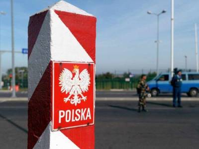 Ранены два солдата: нелегальные мигранты пытались прорваться в Польшу