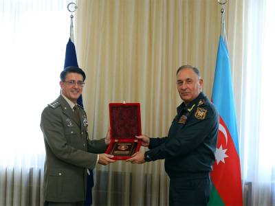 Начальник Генштаба ВС Азербайджана встретился с делегацией НАТО (ФОТО)