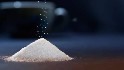 Диетолог Соломатина рассказала, вреден ли полный отказ от сахара