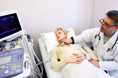 Россиянам назвали говорящие о проблемах щитовидной железы симптомы