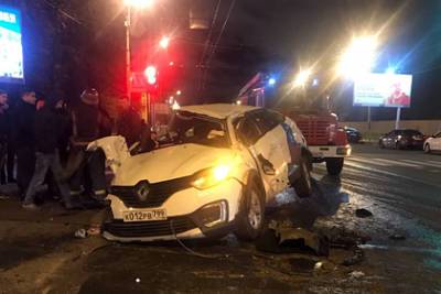 Три российских полицейских разбились на автомобиле каршеринга