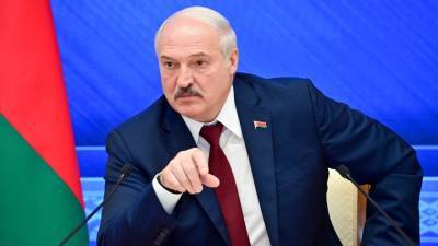 На белорусском ТВ сравнили Лукашенко с теми, кто «спрятался в бункере»