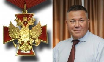 Орденом «За заслуги перед Отечеством» IV степени награжден Олег Кувшинников