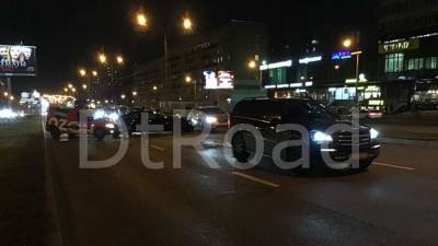 Движение по проспекту Вернадского в Москве ограничили из-за ДТП