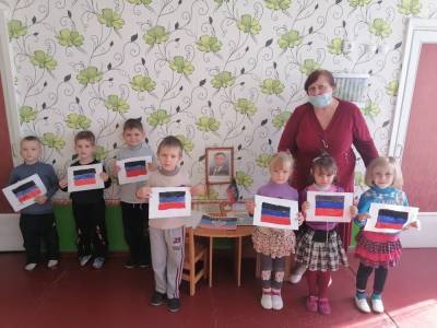 В ДНР отметили День государственного флага