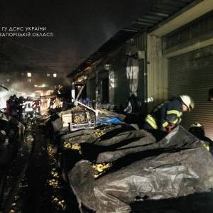 На Крытом рынке в Запорожье произошел крупный пожар. Фото. Видео