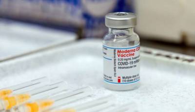 Евросоюз утвердил применение третьей дозы вакцины Moderna
