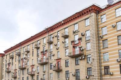 Более шести тысяч крыш домов отремонтировали в Москве с 2015 года