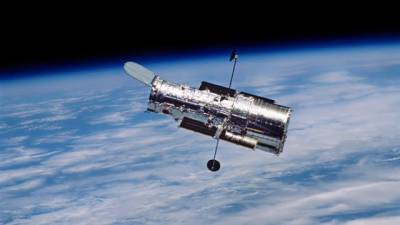 Телескоп Hubble переведён в безопасный режим из-за проблем со связью, — NASA