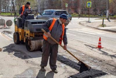 За неделю в Рязани заделали дорожные ямы на пяти улицах