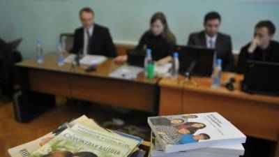 В Астрахани троих Свидетелей Иеговы приговорили к 8 годам колонии