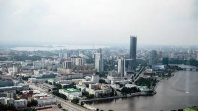 В Свердловской области предложили ужесточить антикоронавирусные меры в нерабочие дни