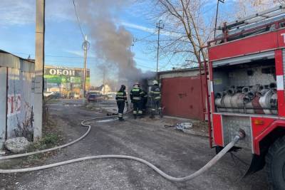 В гараже в Новомосковске сгорел мужчина