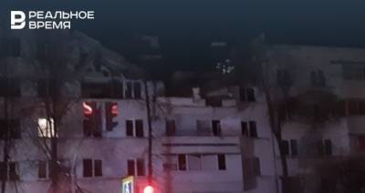В разборе завалов в челнинском доме, где вчера произошел взрыв, участвуют 14 единиц техники