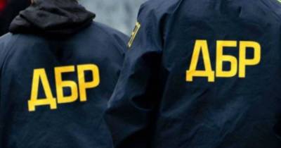 В Киеве сотрудники правоохранительных органов торговали оружием и взрывчаткой, — прокуратура